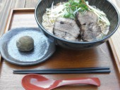 津野山牛 角煮ラーメン