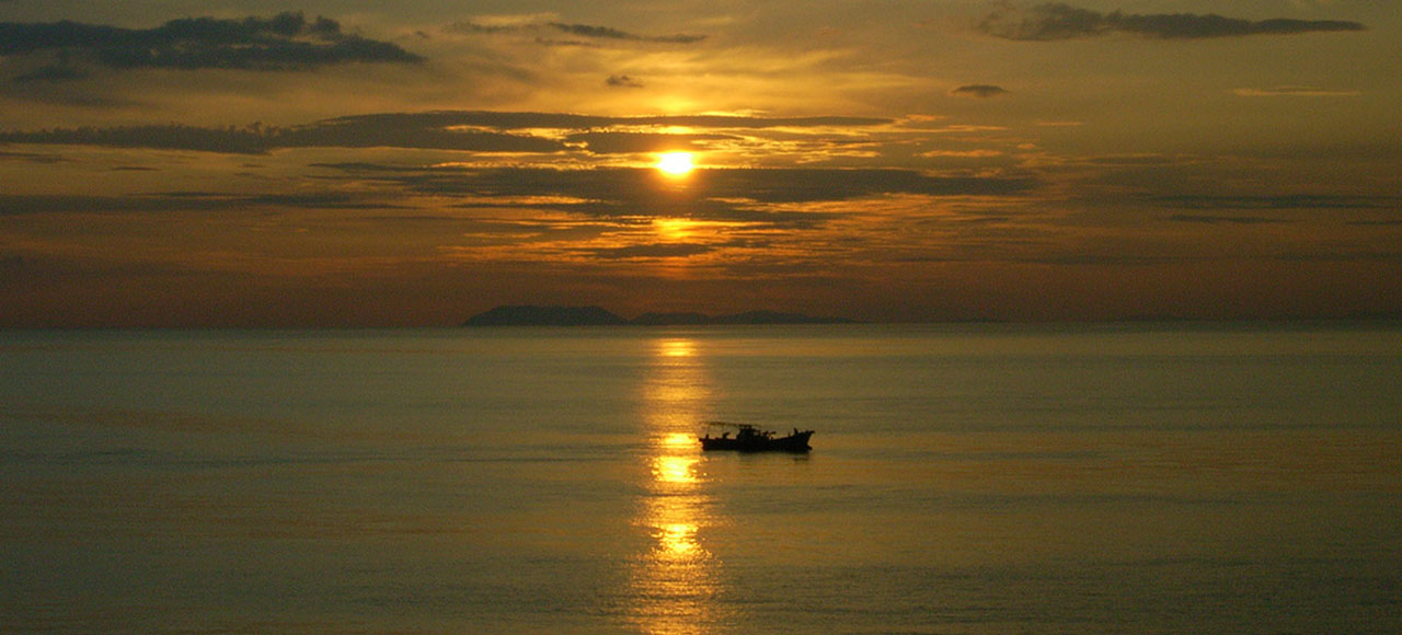 愛媛県　伊予灘の夕景